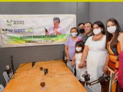 Programa de radio leva educacao a jovens e adultos no Serido