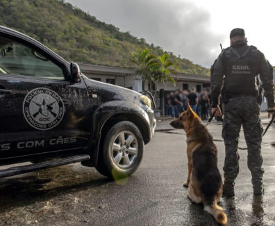 Agentes da Seap apreendem drogas e celulares em presídios