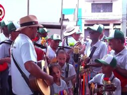 APRESENTAÇÃO DA FOLIA DE REIS SAGRADO CORAÇÃO DE JESUS DE CORDISLÂNDIA-MG